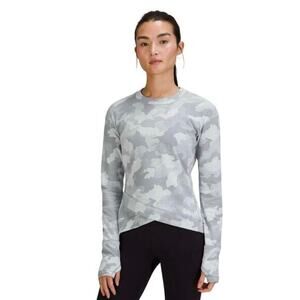 EUC Lululemon 6 Close to Crossing Long Sleeve‎ Shirt Pullover Grey Camouflage